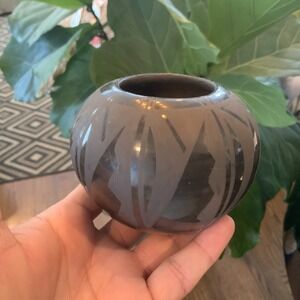 Native American Santa Clara Blackware Pottery Bowl Vase Pot Signed Berdel